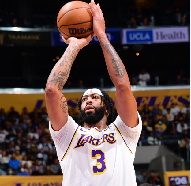 NG体育-包含浓眉哥连续十五场比赛得分超过逆转，巴塞罗那挑战极限！的词条